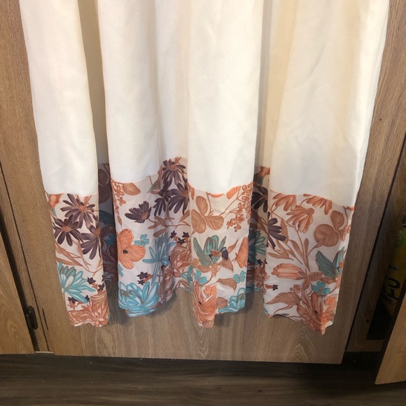 1970s Floral Maxi Dress - Picture 3 of 6